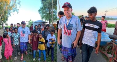 ফেসবুকে পরিচয়, কৃষক বন্ধুর টানে আমেরিকা থেকে নাটোরে টেরি পারসন