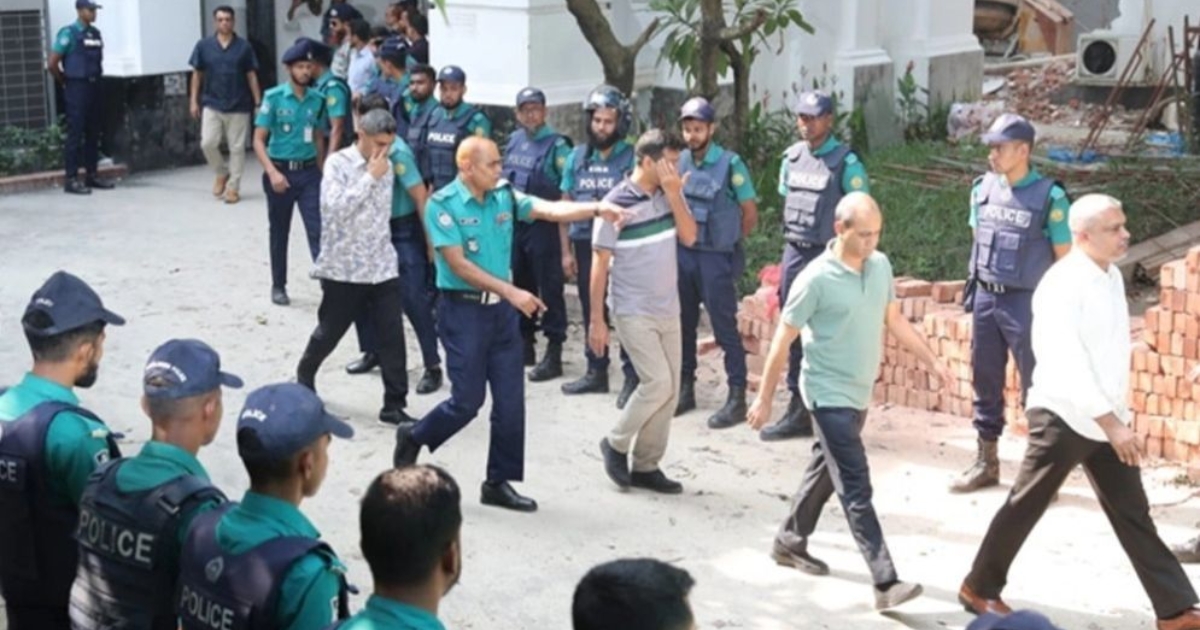 কারাগারে যেভাবে প্রথম দিন কাটালেন সেই ১৫ সেনা কর্মকর্তা