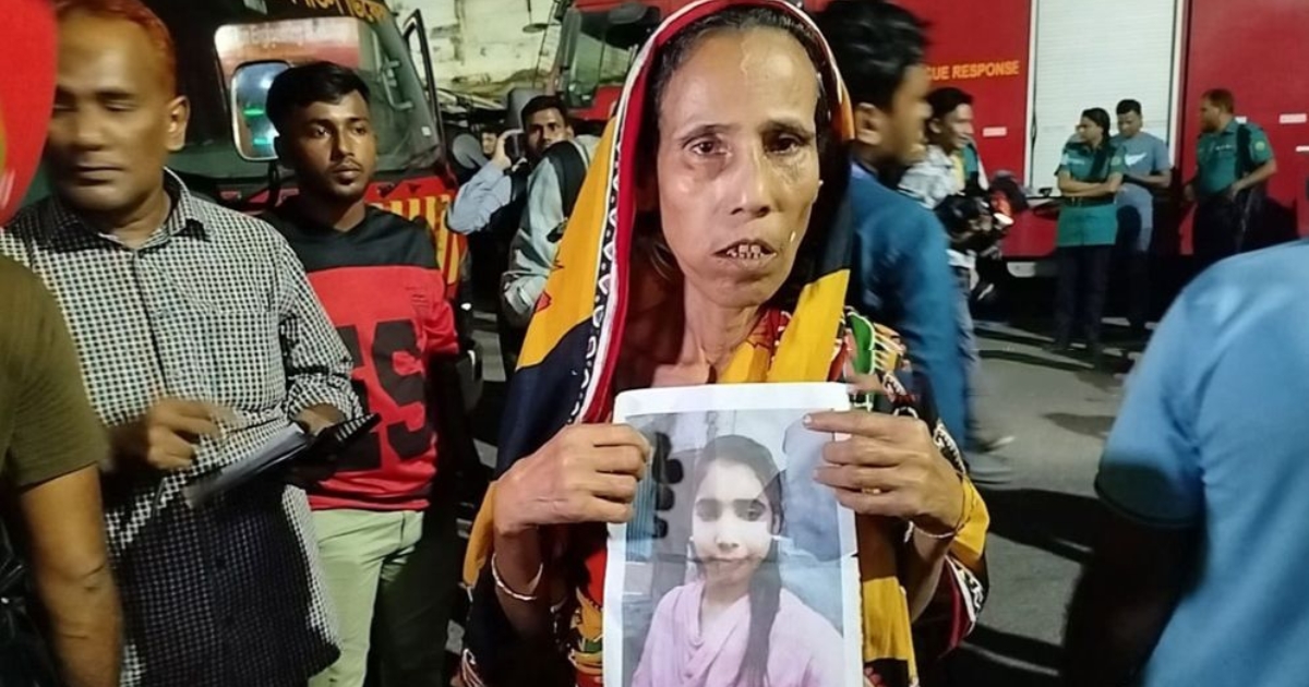 ‘আমরা আটকে গেছি, বের হতে পারছি না’, বাবার সঙ্গে শেষ কথা ছিল আলোর