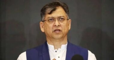 ক্ষমতা লাভের জন্য কেউ যেন ধর্মকে ব্যবহার না করি: সালাহউদ্দিন আহমদ