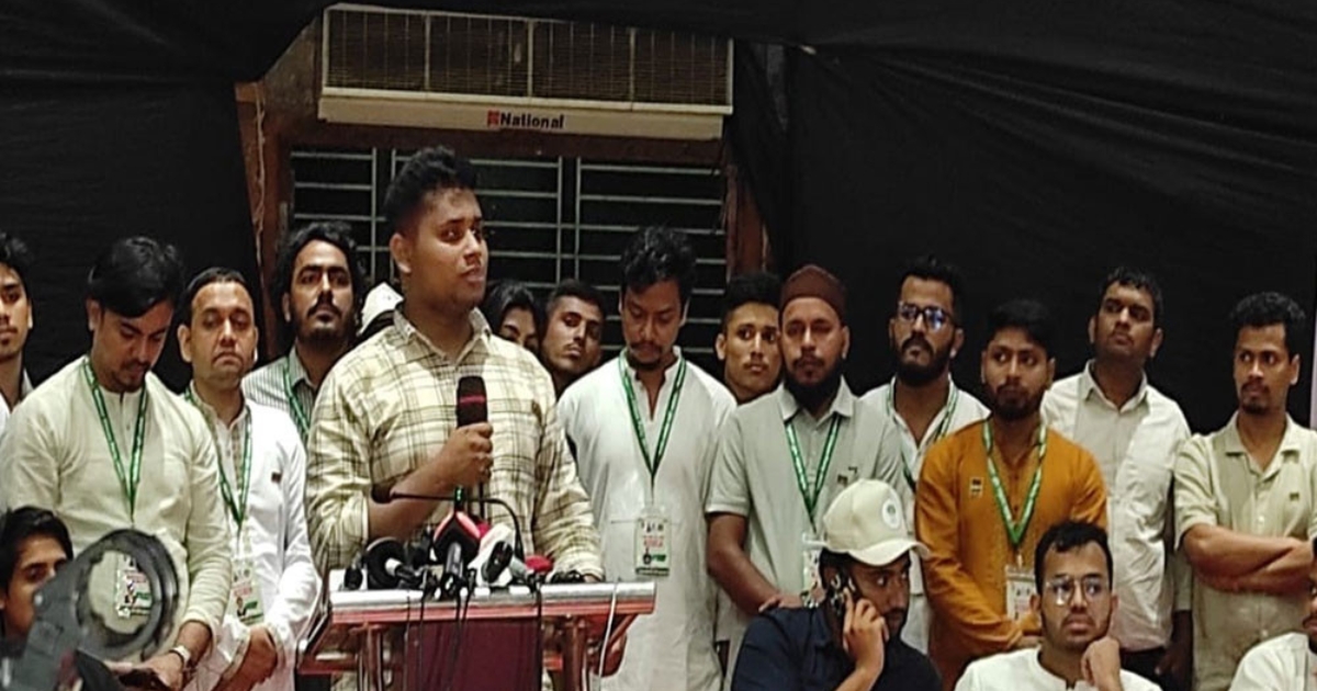 দলীয় কোন্দলে গুলি খেয়ে মরতে না চাইলে এনসিপিতে যোগ দিন : হাসনাত আব্দুল্লাহ