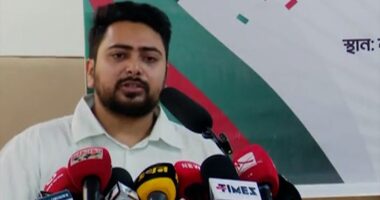 বাংলাদেশের মানুষ এখন পরিবর্তনের জন্য মুখিয়ে আছে : নাহিদ ইসলাম