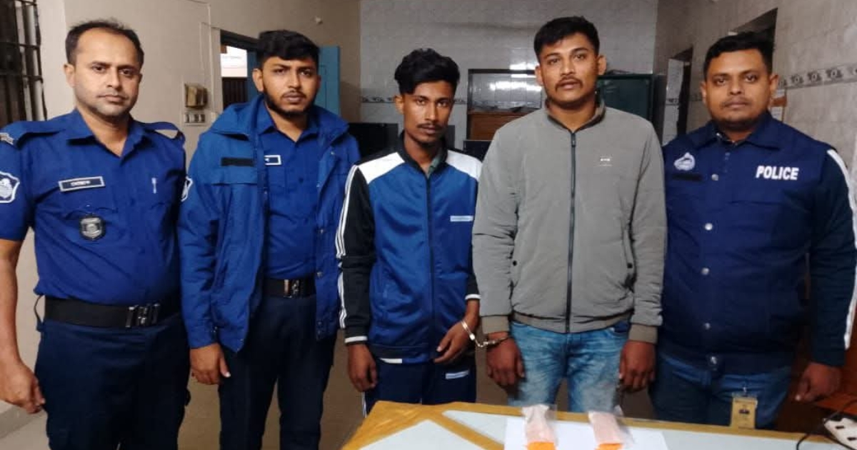 বাঞ্ছারামপুরে ৭৯০ পিস ইয়াবাসহ টেকনাফের ২ মাদক কারবারী গ্রেফতার