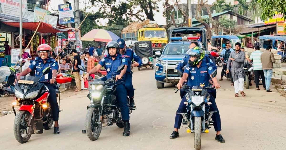দীঘিনালায় আইন-শৃঙ্খলা বজায় রাখতে পুলিশের দিনব্যাপী ডমিনেন্স পেট্রোলিং