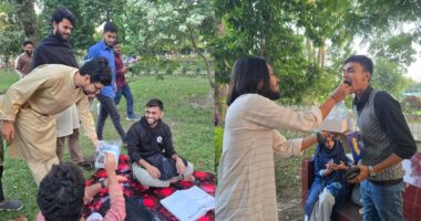 শেখ হাসিনার ফাঁসির রায়কে কেন্দ্র করে রাকসু’র মিষ্টি বিতরণ