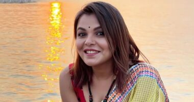 অভিনেত্রী শাওনকে ‘ভারতীয় গুপ্তচর’ অ্যাখ্যা, দ্রুত গ্রেপ্তারের দাবি