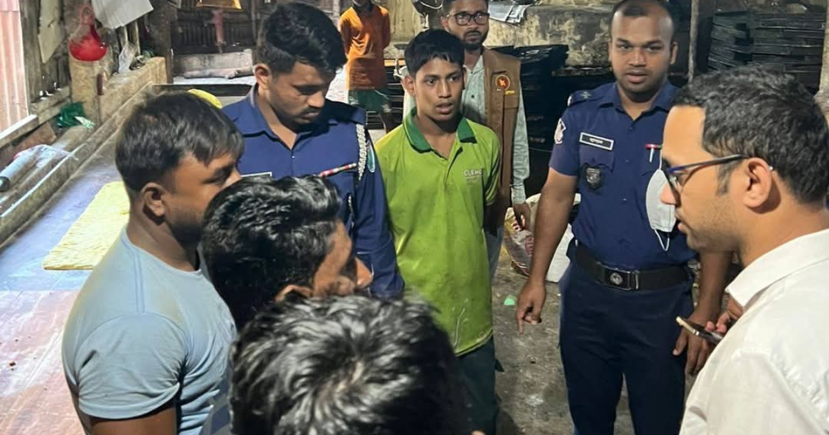 হবিগঞ্জ নবীগঞ্জে অস্বাস্থ্যকর পরিবেশে খাবার তৈরির দায়ে বেকারীকে ৬০ হাজার টাকা জরিমানা