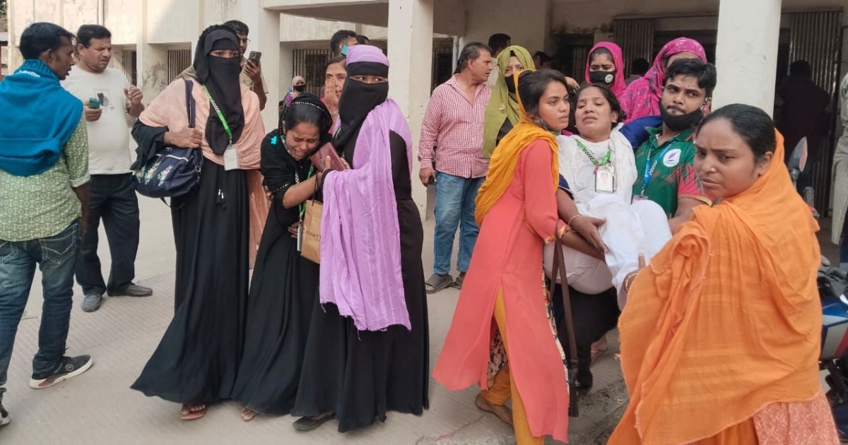 গাজীপুরে পোশাক কারখানায় ভূমিকম্প আতঙ্কে আহত অন্তত দুই শতাধিক শ্রমিক