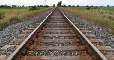 গাজীপুরে ট্রেনে কাটা পড়ে অজ্ঞাত ব্যক্তির মৃত্যু