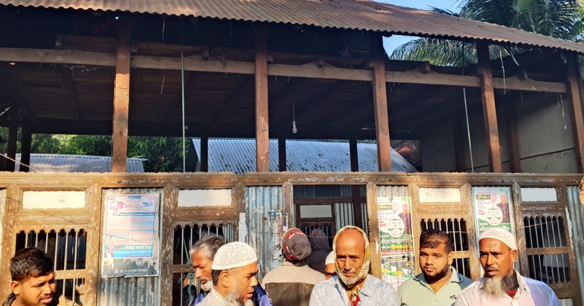 মুন্সিগঞ্জে জমি দখল বিরোধে আওয়ামী লীগ অফিসে হামলার অভিযোগ