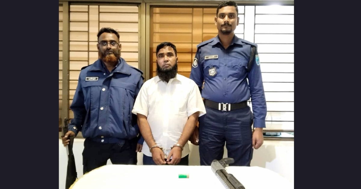 মুন্সিগঞ্জে সেনাবাহিনীর অভিযানে থানার লুট হওয়া শটগানসহ এক ব্যক্তি গ্রেপ্তার