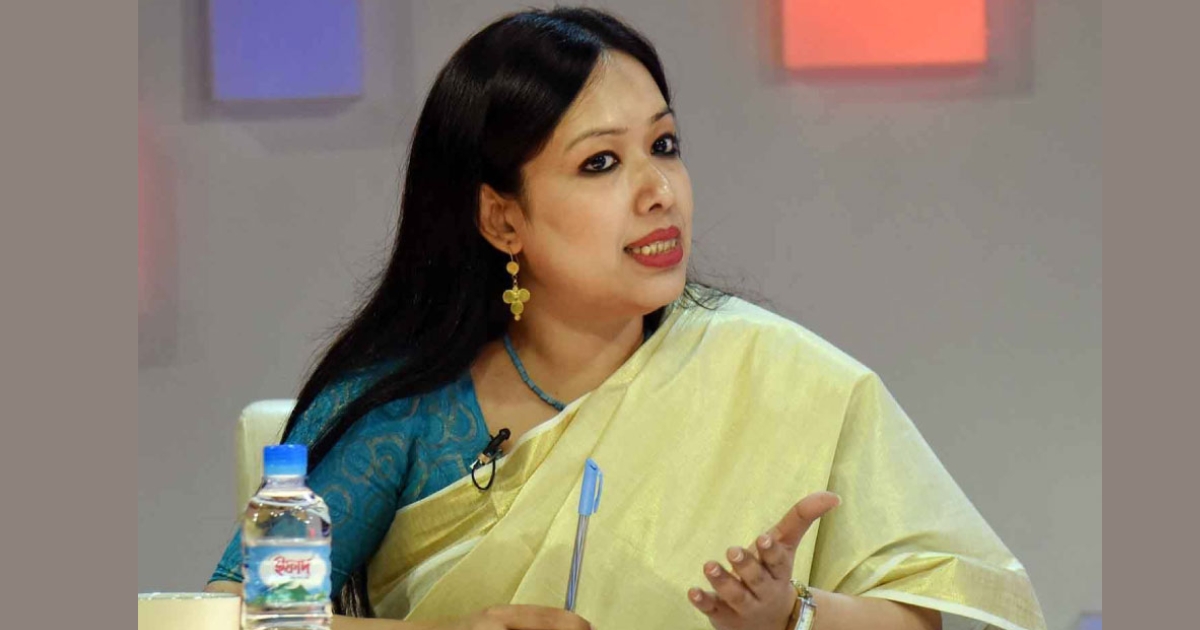 “রাজনীতি এখন ডাস্টবিনের মতো হয়ে গেছে, ভদ্র পরিবারের মেয়ে এই নোংরায় নামবে কেন ”: রুমিন ফারহানা