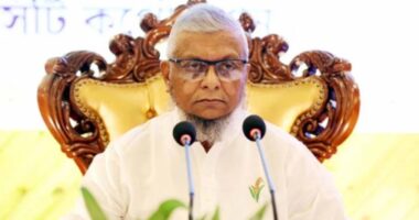 খালেদা জিয়া নিজ বাসায় ডেকে মনোনয়ন দিয়েছেন সিলেট-৪ এ বিএনপির প্রার্থী আরিফুল হককে