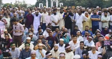 দীর্ঘদিনের বঞ্চনা ও দশম গ্রেডে বেতন-ভাতার দাবিতে অনির্দিষ্টকালের কর্মবিরতি ঘোষণা করলেন প্রাথমিকের শিক্ষকরা