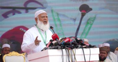 গণভোটের ব্যাপারে সব দল একমত, তারিখ নিয়ে বায়নাবাজি কেন : প্রশ্ন জামায়াত আমিরের