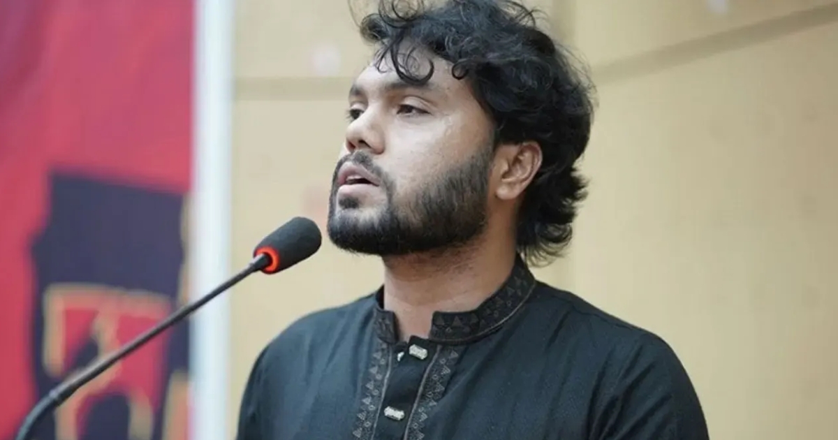 নির্বাচনী প্রচারণায় গায়ে ‘ময়লা পানি’ ছুড়ে ভিজিয়ে দেওয়া হলো হাদিকে