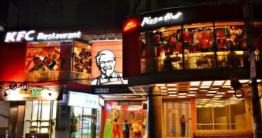 রাজধানীর বেইলি রোডের কেএফসি ভবনে আগুন