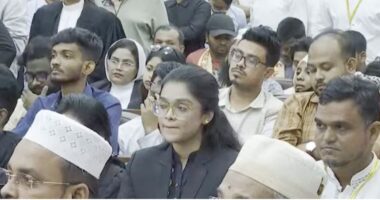 ঐতিহাসিক রায় শুনতে আন্তর্জাতিক অপরাধ ট্রাইব্যুনালে একই কাতারে ছাত্রনেতারা