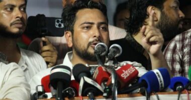 “ফ্যাসিবাদের সহযোগীরা নির্বাচনে অংশ নিতে পারবে না, এ ব্যাপারে আমরা কোনো আপস করব না” : নাহিদ