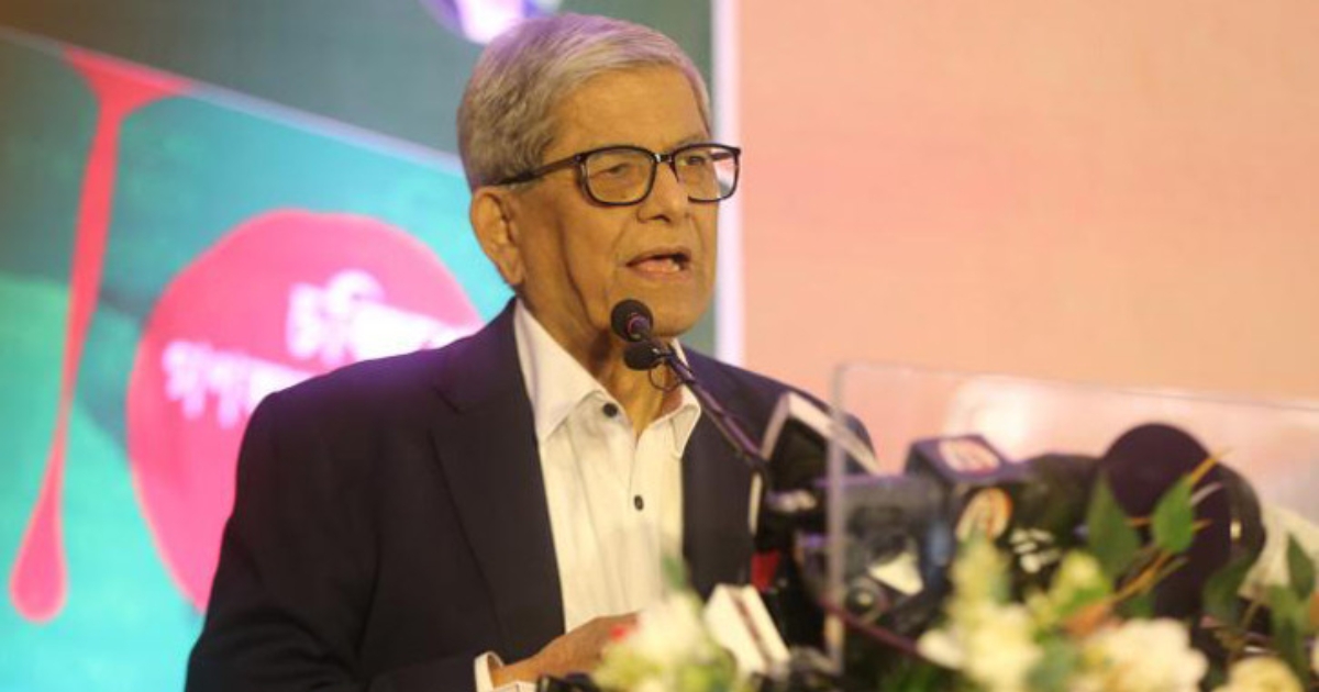 রাজনৈতিক দলগুলো সাংবাদিকদের পকেটে নিতে চায় না, সাংবাদিকরাই রাজনীতিকদের পকেটে ঢুকে পড়েন : ফখরুল