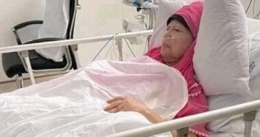 খালেদা জিয়া আইসিইউতে, দ্রুত সুস্থতার জন্য দেশবাসীর কাছে দোয়া চাইলেন