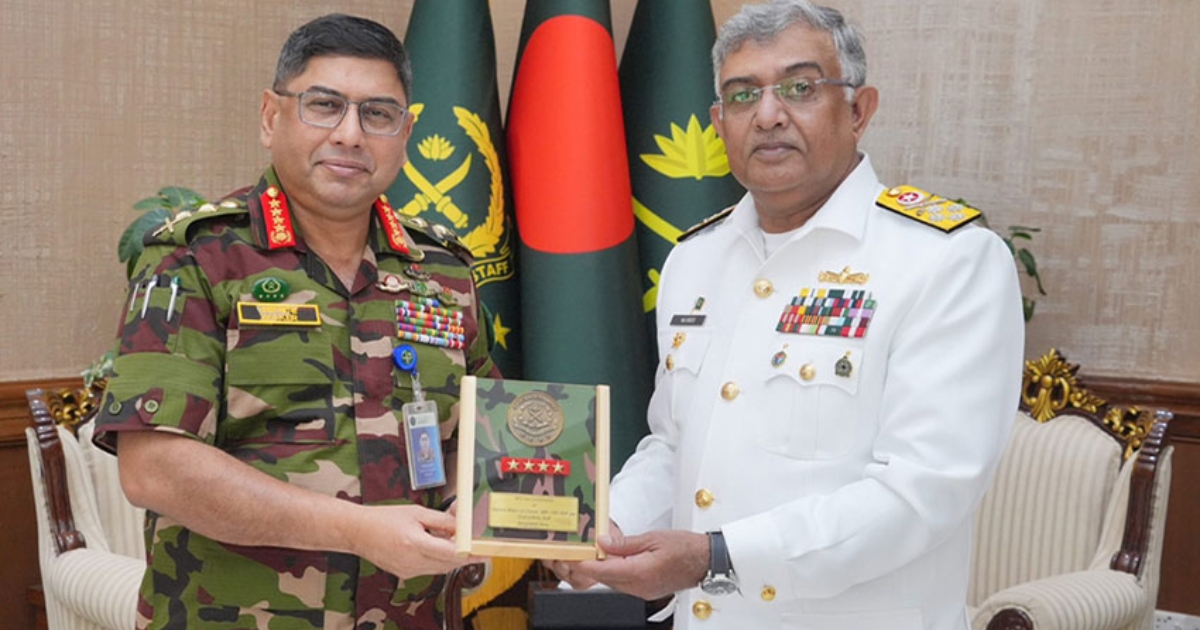 সেনাপ্রধানের সঙ্গে পাকিস্তান নৌবাহিনী প্রধানের সৌজন্য সাক্ষাৎ