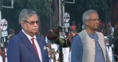 শিখা অনির্বাণে রাষ্ট্রপতি ও প্রধান উপদেষ্টার শ্রদ্ধা