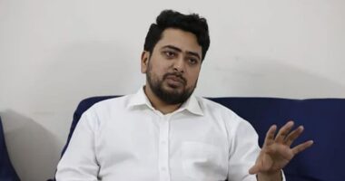 যারা নতুন করে রাজনীতি করতে চান, এনসিপির সঙ্গে যোগাযোগ করুন: নাহিদ ইসলাম