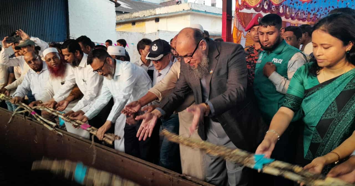 নাটোরে নর্থ বেঙ্গল সুগার মিলের আখ মাড়াই মৌসুমের উদ্বোধন ১৩ লাখ টাকা উৎপাদন লক্ষ্যমাত্রা