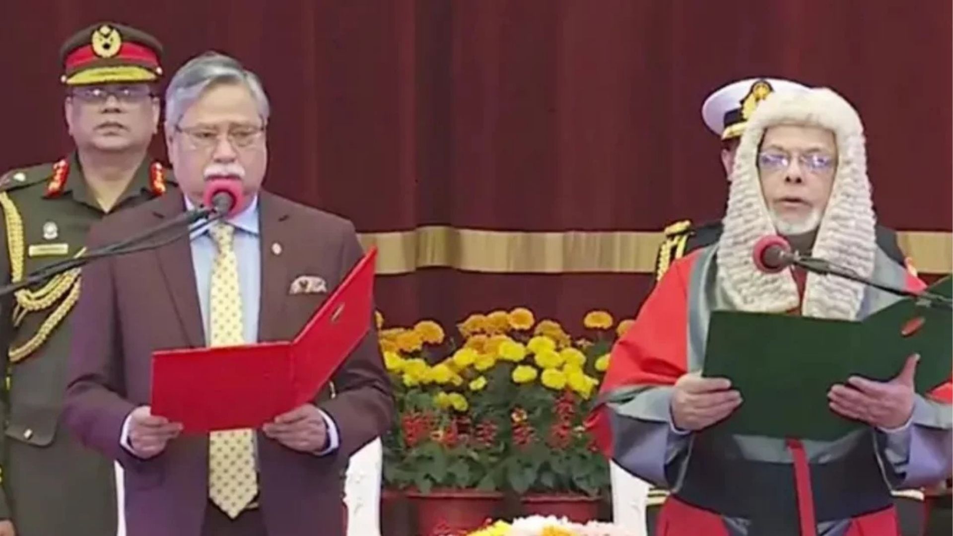 ২৬তম প্রধান বিচারপতি হিসেবে শপথ নিলেন জুবায়ের রহমান চৌধুরী