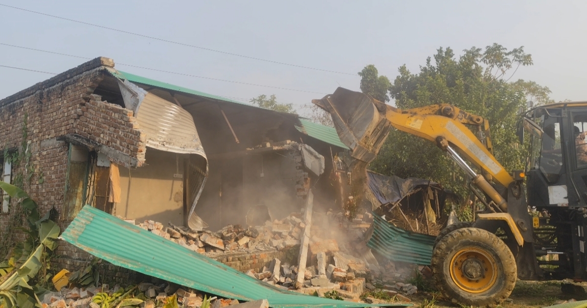 দীর্ঘ আইনি লড়াইয়ের অবসান : ৩৯২ শতাংশ জমি বুঝিয়ে দিল প্রশাসন