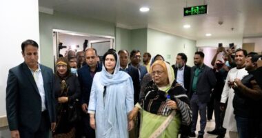 বেগম খালেদা জিয়ার খোঁজ নিতে রাতে এভারকেয়ার হাসপাতালে ডা. জোবাইদা