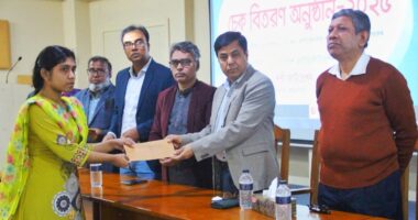 জাতীয় কবি কাজী নজরুল ইসলাম বিশ্ববিদ্যালয়ে বিএনএফ শিক্ষাবৃত্তির চেক বিতরণ