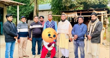 শ্রীপুরে পা হারানো বিধবা তাসলিমার পাশে মানবতার হাত বাড়ালেন সাংবাদিকরা