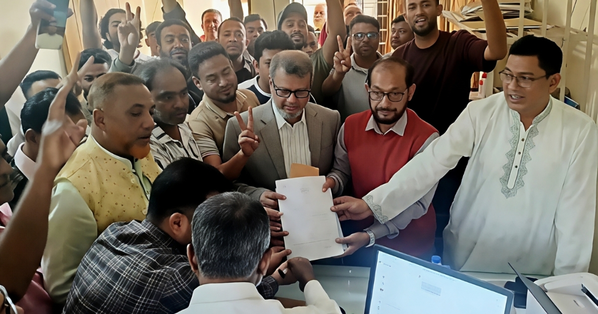 নোয়াখালী-২ আসনে জয়নুল আবদিন ফারুকের পক্ষে বিএনপির মনোনয়ন ফরম সংগ্রহ