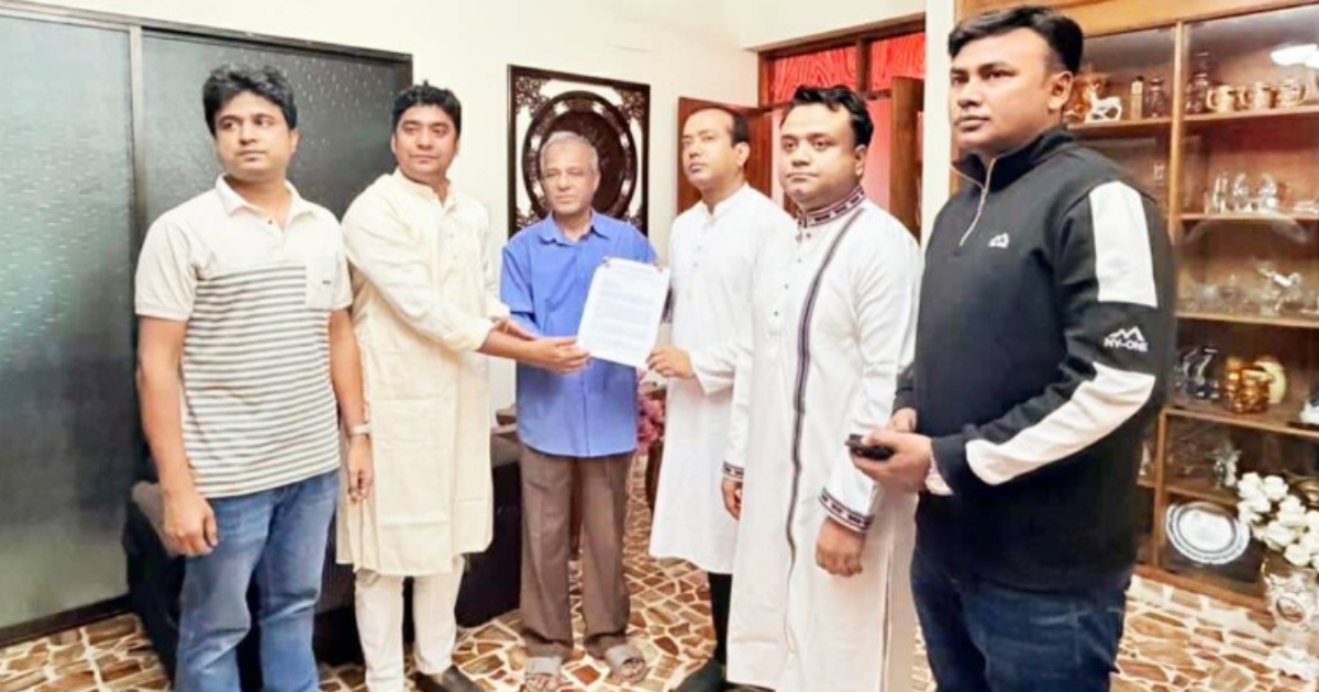 হাদি হত্যাকাণ্ডে জড়িতদের দ্রুত গ্রেপ্তার ও বিচারের দাবিতে স্বরাষ্ট্র উপদেষ্টাকে ছাত্রদলের স্মারকলিপি