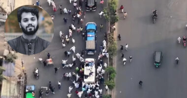 ঢাবির কেন্দ্রীয় মসজিদের পথে শহীদ শরীফ ওসমান হাদির মরদেহ