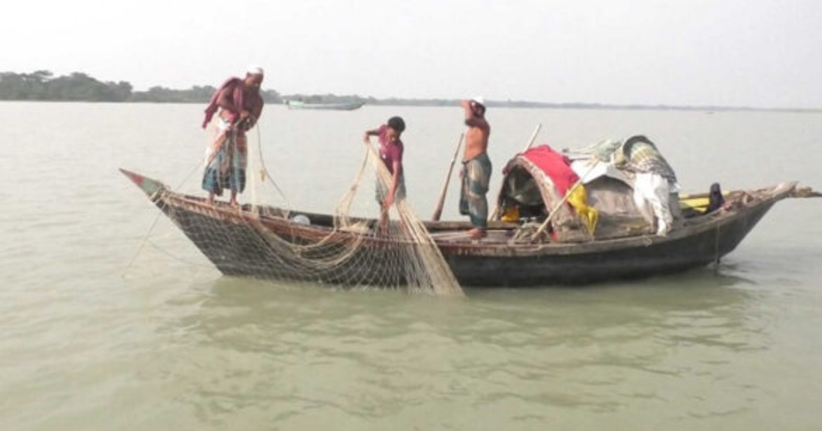 জীবিকার জালে ঋণবন্দি বরগুনার জেলেরা উপকূলে ভয়াবহ অনিশ্চয়তা