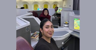 দেশের উদ্দেশে রওনা দিয়েছে  তারেক রহমানের বহনকারী বিমানটি, সঙ্গে রয়েছেন স্ত্রী জোবাইদা ও মেয়ে জাইমা রহমান