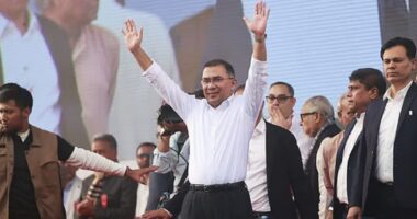 নিরাপদ বাংলাদেশ ও 'এক স্বপ্নিল পরিকল্পনার' বার্তা নিয়ে দীর্ঘ ১৭ বছর পর দেশে ফিরলেন তারেক রহমান