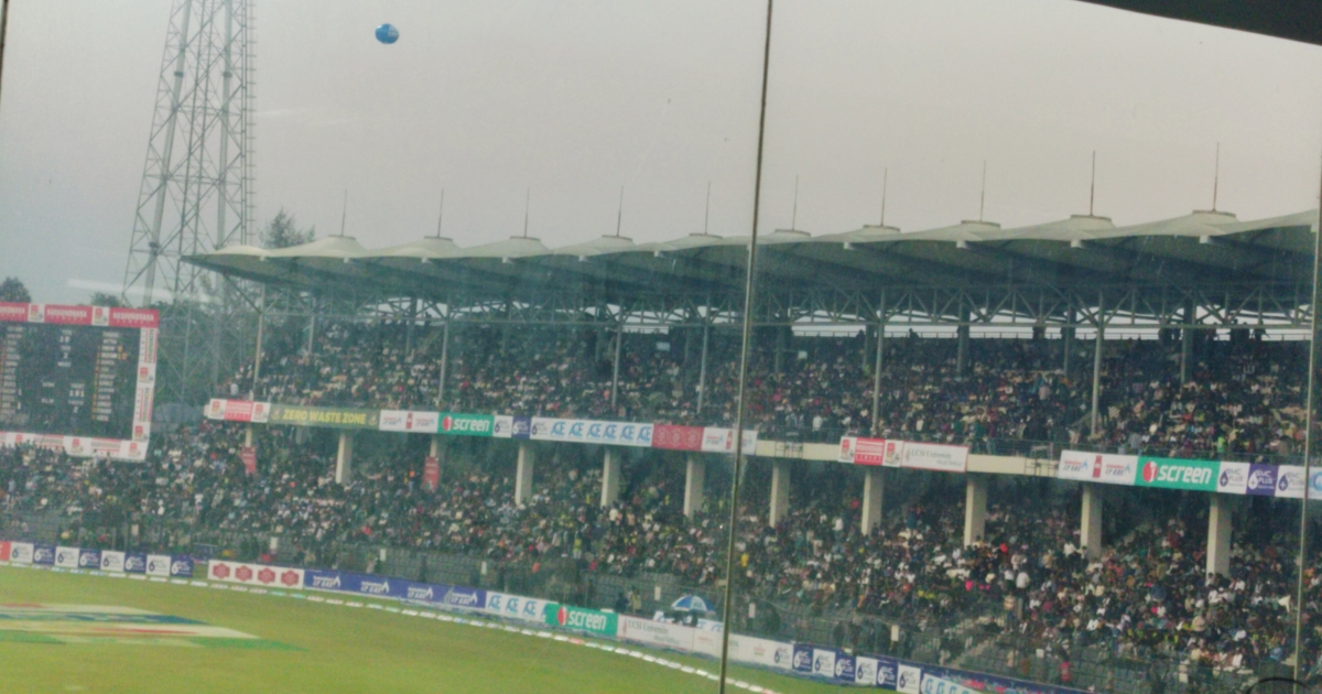 বিপিএলের শুরুটা বেশ সাদামাটা হলেও,থেমে নেই দর্শকরা