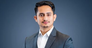 হলফনামায় সারজিস আলমের সম্পদ ৩৪ লাখ, বছরে আয় ৯ লাখ টাকা