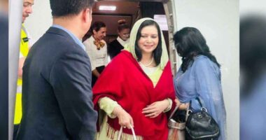 শুক্রবার সকালে দেশে ফিরবেন তারেক রহমানের সহধর্মিণী ডা. জুবাইদা রহমান
