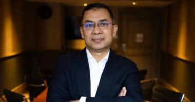 “যেকোনো সময় দেশে ফিরবেন তারেক রহমান, তার নেতৃত্বেই নির্বাচনে অংশ নেবে বিএনপি” : আমীর খসরু