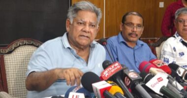 বাংলাদেশের ঐতিহাসিক শ্রম সংস্কার বিশ্বস্বীকৃতি পেল, এক বছরে অভূতপূর্ব অগ্রগতি : শ্রম উপদেষ্টা