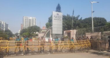 আগের মতো এখন আর এভারকেয়ার হাসপাতালের সামনে ভিড় নেই বিএনপি নেতাকর্মীদের