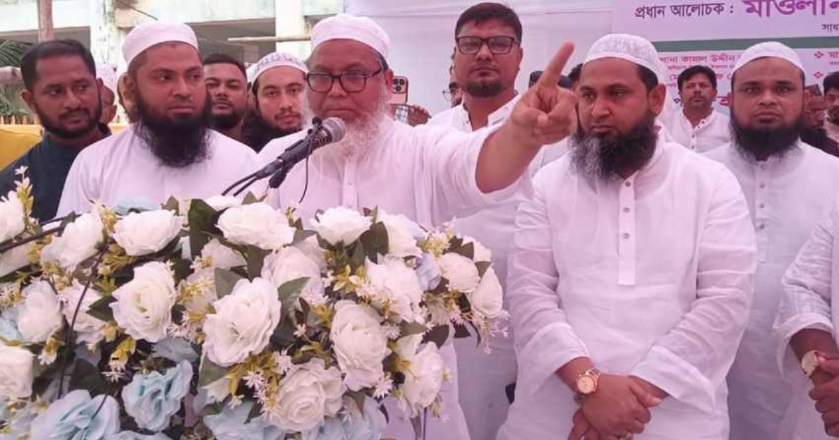 জামায়াত-শিবিরকে হাওয়া দিলে মরা মাছির মতো ফু দিয়ে উড়িয়ে দেব : মনির কাসেমী