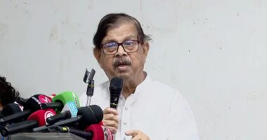 ঋণখেলাপির তালিকায় নাম থাকায় আগামী নির্বাচনে অংশ নিতে পারবেন না মাহমুদুর রহমান মান্না