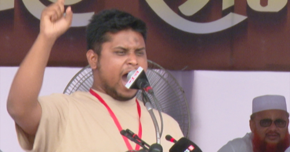 পা চাটার জন্য আইনশৃঙ্খলা বাহিনী গুলশান-পল্টনে লাইন দেয়া শুরু করেছে, আপনাদের পরিণতি বেনজীরের মতো হবে : হাসনাত