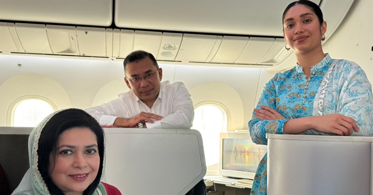 ৬ হাজার ৩১৪ দিন পর ঢাকার মাটিতে পা রাখলেন তারেক রহমান